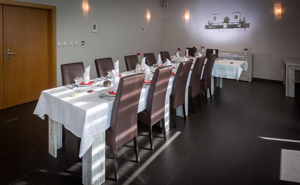 Hotel Sareza 3*